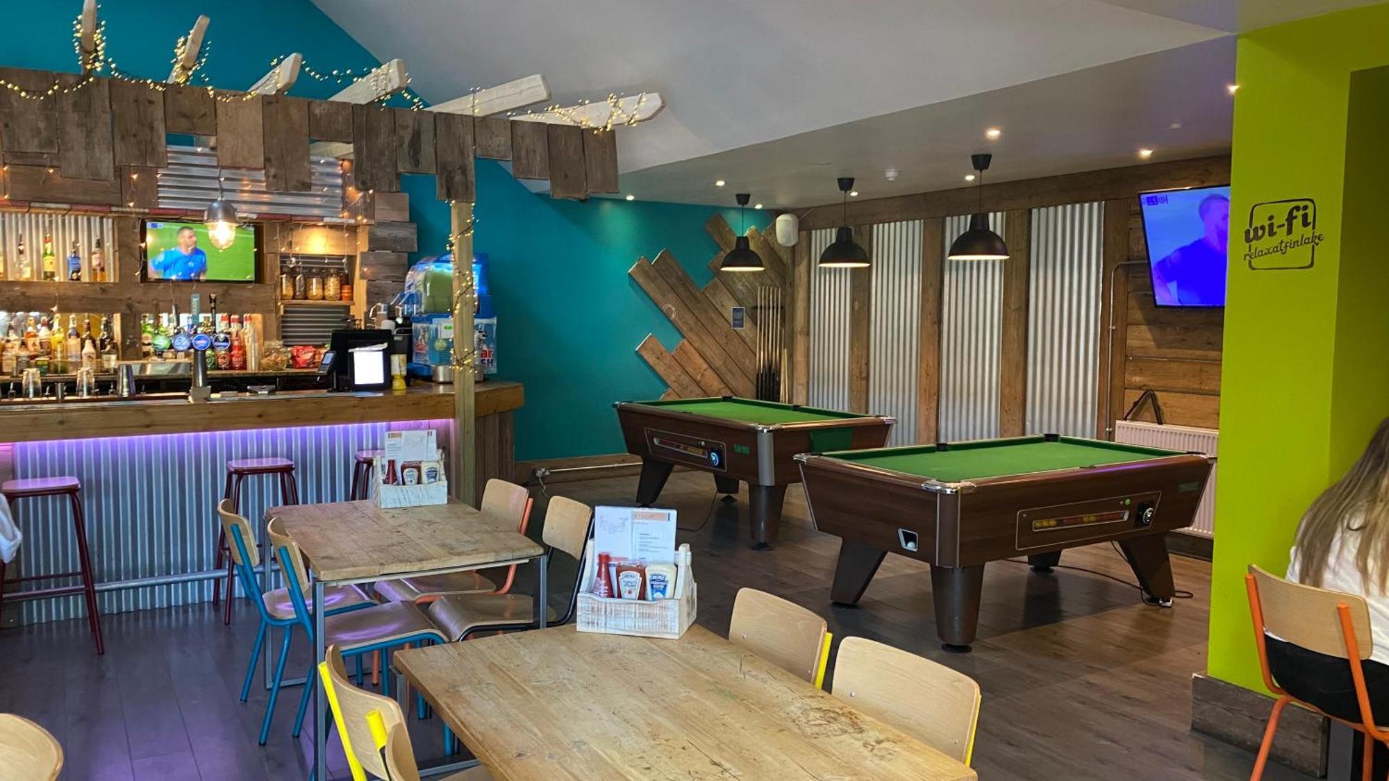 Spacious Primrose Lodge For 6 With Hot Tub At A Spa Resort Chudleigh ภายนอก รูปภาพ