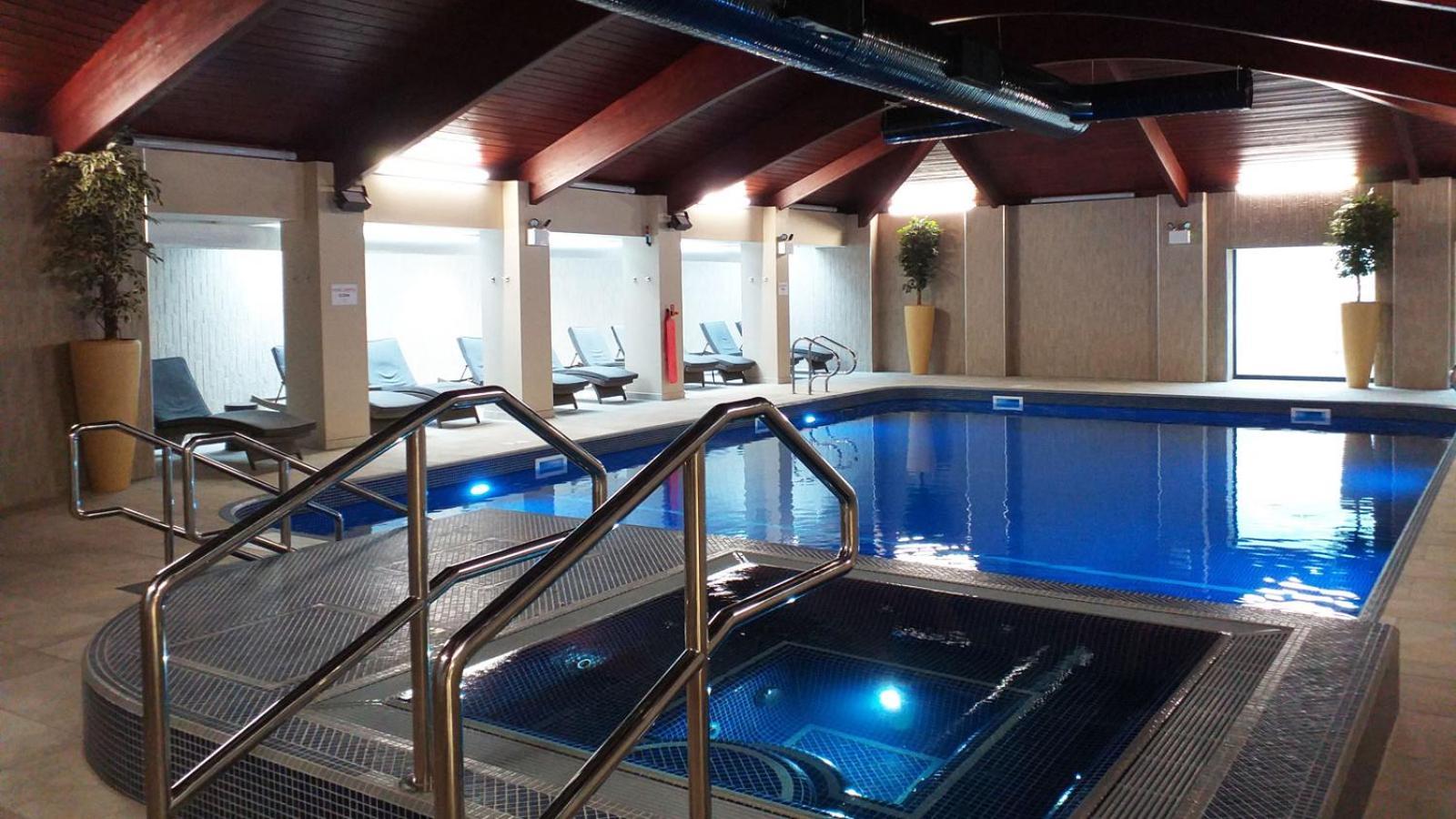 Spacious Primrose Lodge For 6 With Hot Tub At A Spa Resort Chudleigh ภายนอก รูปภาพ